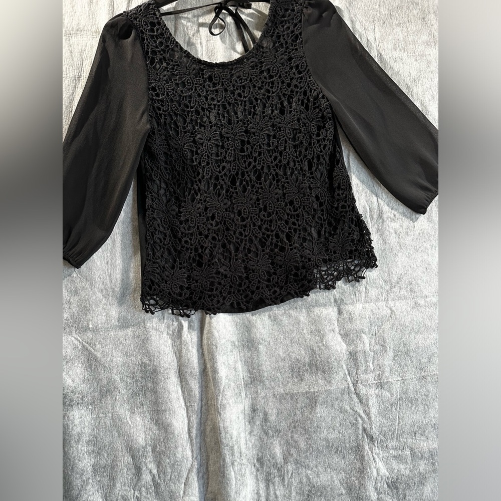BENVIED WOMENS CREW NECK EMBROIDERED LACE TO SZ M
